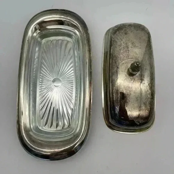 Vintage Silveplate, Butter Dish Elegant Patterned Pineapple Top, Glass insert - Picture 5 of 12